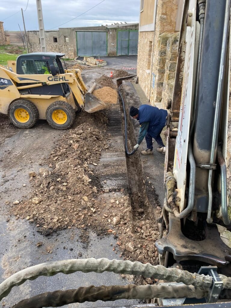 Servicios de transporte y movimientos de tierra en Segovia